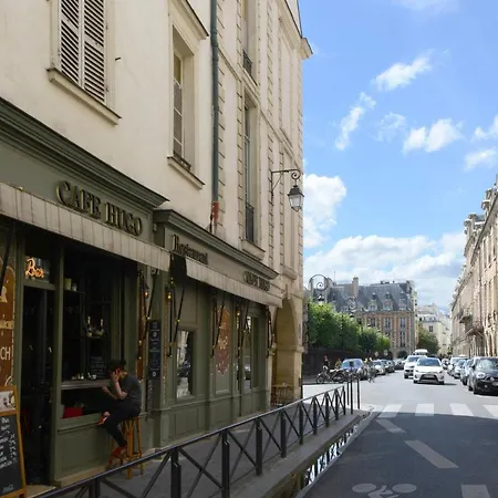 Apartment Paris-place Des Vosges I Paris